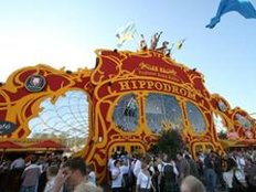 Oktoberfest Festzelt Hippodrom: Reservierung, alle Informationen zum Zelt auf der Wiesn