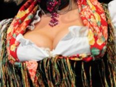 Dirndl Trends 2009: wundervoll & weiblich