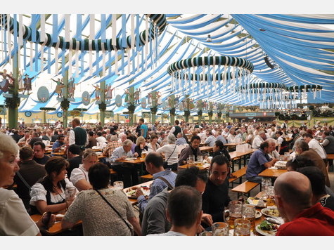 Event in Spatenbr&auml;u-Festhalle location Wiesn 2009 - Tag 4