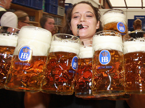 Auch 2010 werden die Bedienungen wieder alle Hände voll zu tun haben - Bierpreise hin oder her Auch 2010 werden die Bedienungen wieder alle Hände voll zu tun haben - Bierpreise hin oder her