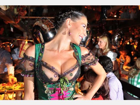 Dirndl Promifrauen