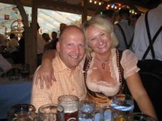 Oktoberfest Wiesn-Liebe Bewerbung Oktoberfest Wiesn-Liebe Bewerbung