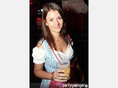 Oktoberfest Wiesn-Madl Bewerberin Carolin aus Bergisch Gladbach Oktoberfest Wiesn-Madl Bewerberin Carolin aus Bergisch Gladbach