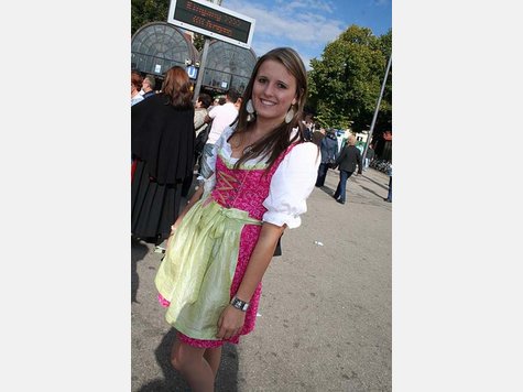 Kurze Dirndl Oktoberfest