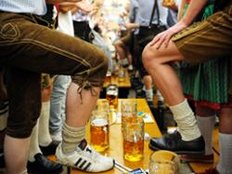 Oktoberfest Flugsuche: Preisvergleich aller Airlines - Ihr direktes Flug-Ticket zur Wiesn in München