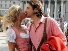 Promis beim Wiesn-Frühstück bei Tiffany