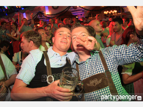 L&ouml;wenbr&auml;ukeller - Almdudler After-Oktoberfest-Party