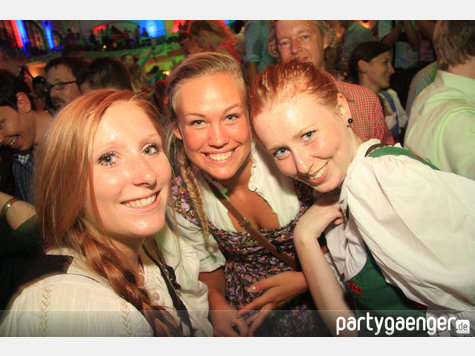 L&ouml;wenbr&auml;ukeller - Almdudler After-Oktoberfest-Party