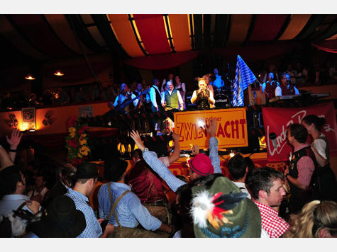 Wiesn 2011, Besucher, letzter Abend