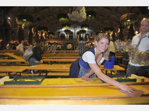 Oktoberfest Wiesn Abbau