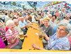 Beim Seniorennachmittag war 'zamrucken angesagt
