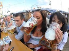 Oktoberfest: Bierpreis auf der Wiesn Oktoberfest: Bierpreis auf der Wiesn