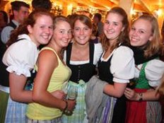 Volksfest Ebersberg: Halle proppenvoll: So war der Samstag