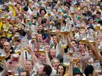 Oktoberfest: Trinkspruch Prosit kurbelt Bierabsatz an