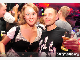 Das Wiesnzelt am Stiglmaierplatz - Almdudler After-Oktoberfest-Party