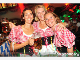 Das Wiesnzelt am Stiglmaierplatz - Almdudler After-Oktoberfest-Party