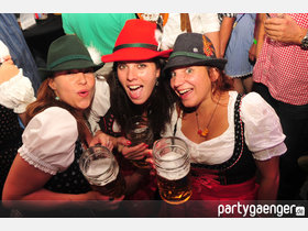 Das Wiesnzelt am Stiglmaierplatz - Almdudler After-Oktoberfest-Party