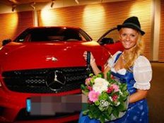 tz Wiesn-Madl: Hier holt Ronja ihre A-Klasse ab tz Wiesn-Madl: Hier holt Ronja ihre A-Klasse ab
